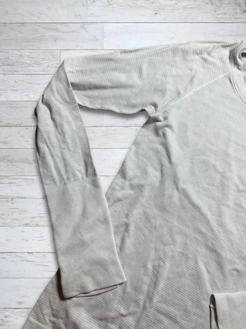 Lululemon Swiftly Tech Long Sleeve White Light Gray Size 4 - Picture 3 of 5